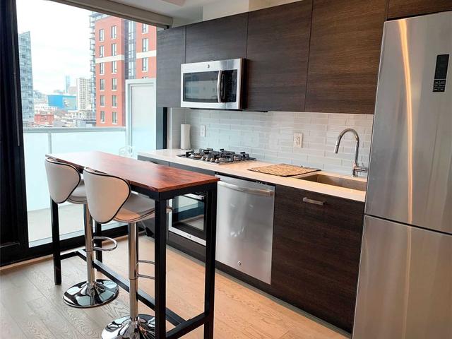 1004 - 11 Charlotte St