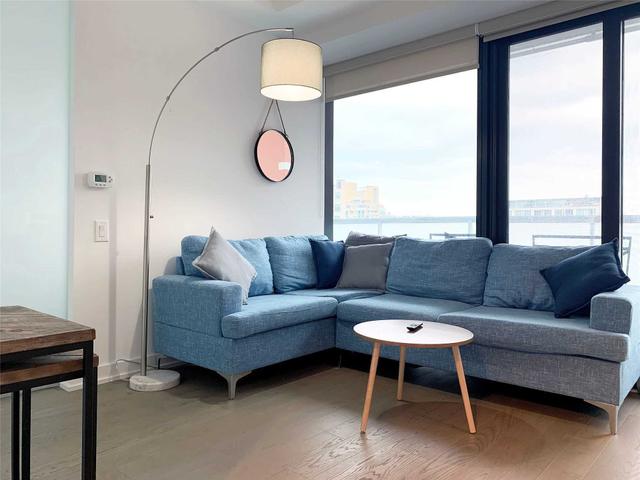 1004 - 11 Charlotte St