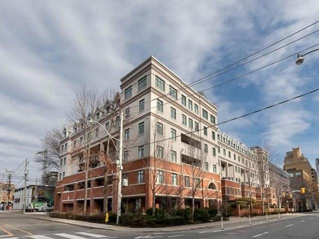 TH 117 - 500 Richmond St W