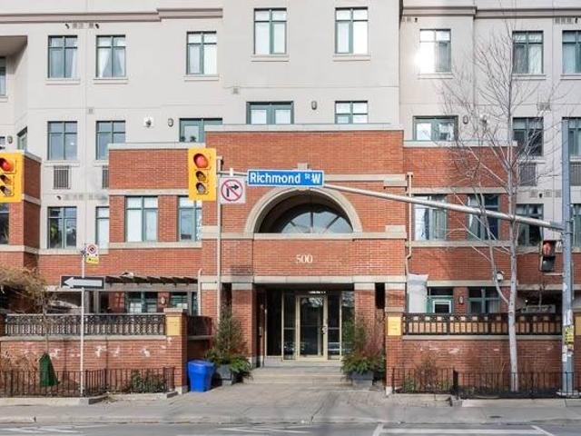 TH 117 - 500 Richmond St W