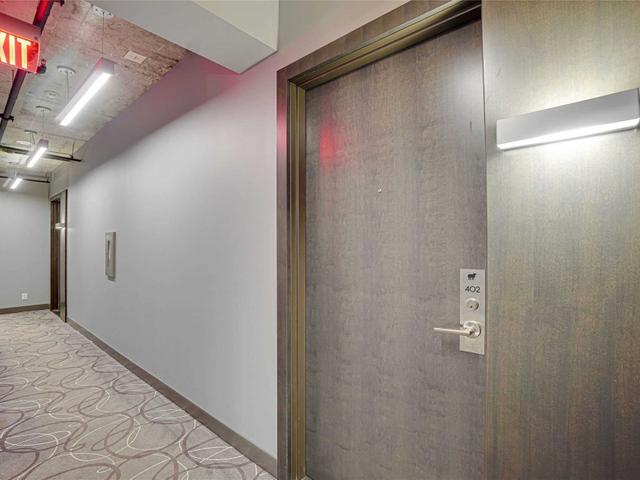 402 - 11 Charlotte St