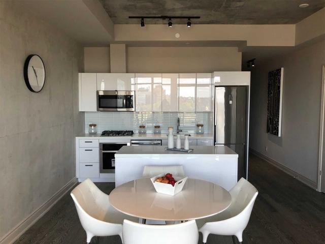 716 - 608 Richmond St W