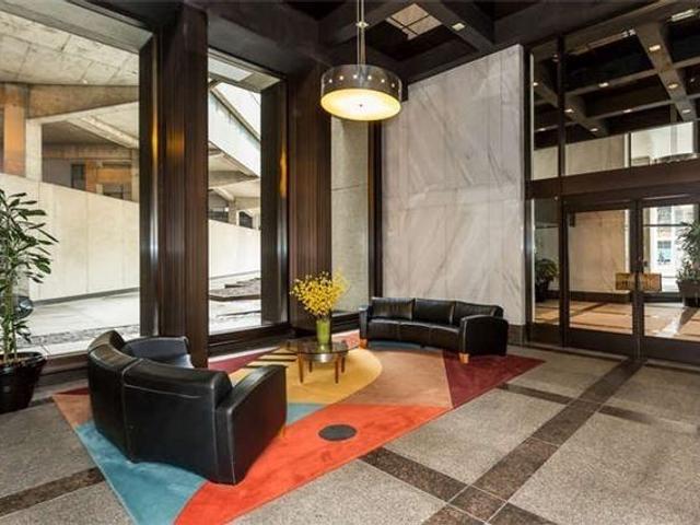 2607 - 33 Harbour Sq