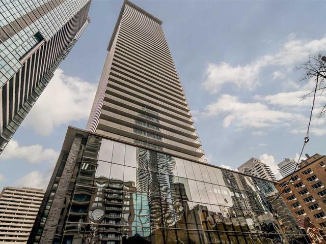 4210 - 33 Charles St E