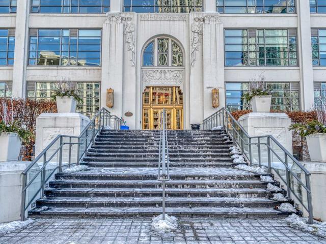 528 - 637 Lake Shore Blvd W