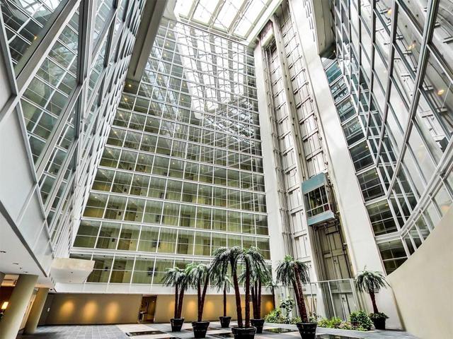 1118 - 650 Queens Quay St W