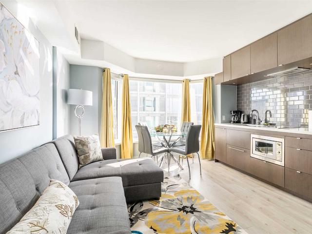 1911 - 155 Yorkville Ave