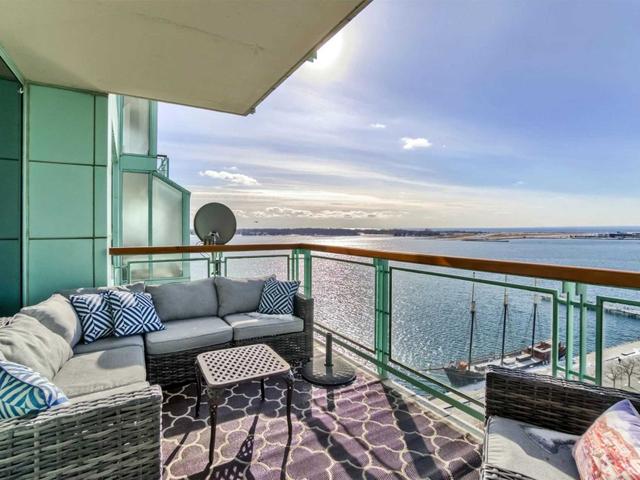 1007 - 211 Queens Quay W