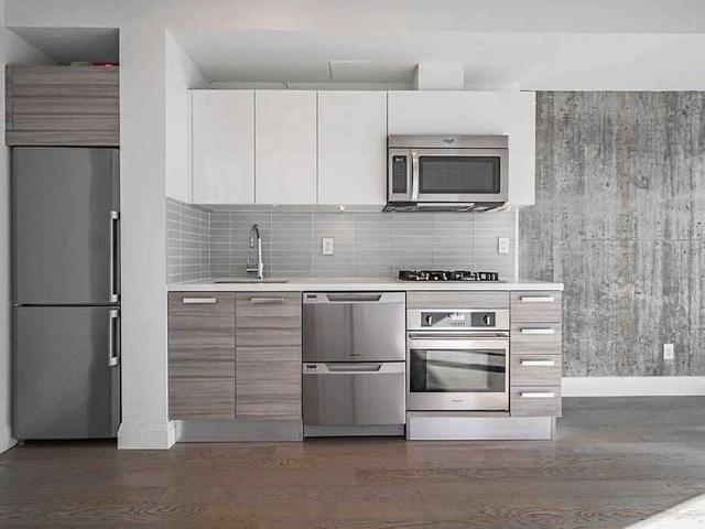 1505 - 224 King St W