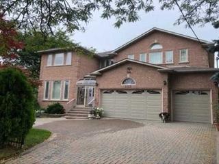 225 Dunview Ave