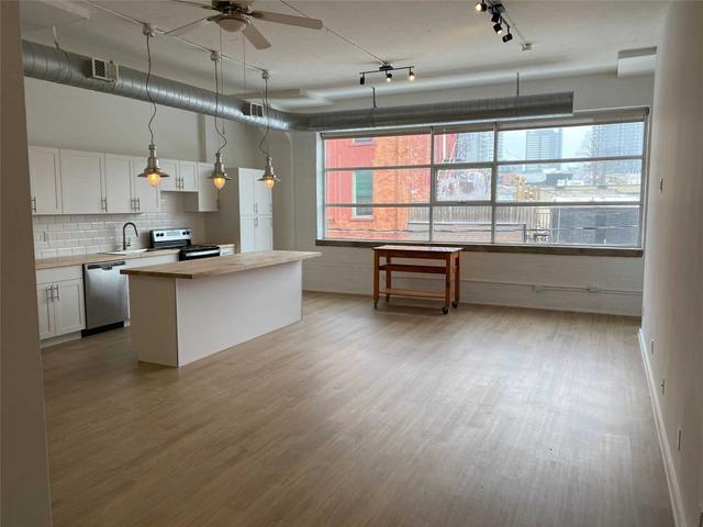 206 - 365 Dundas St E