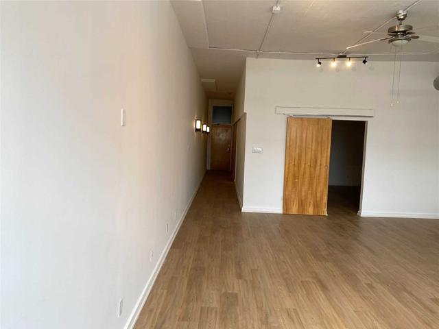 206 - 365 Dundas St E