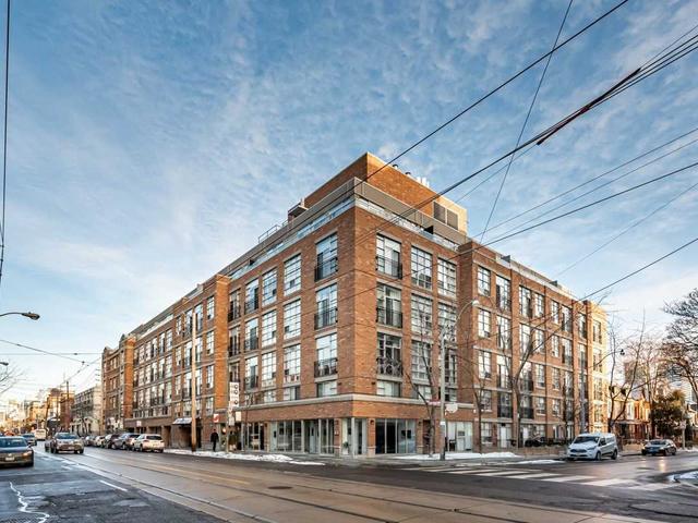 403 - 955 Queen St W