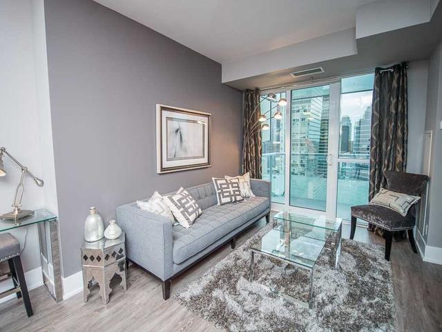 3808 - 300 Front St W