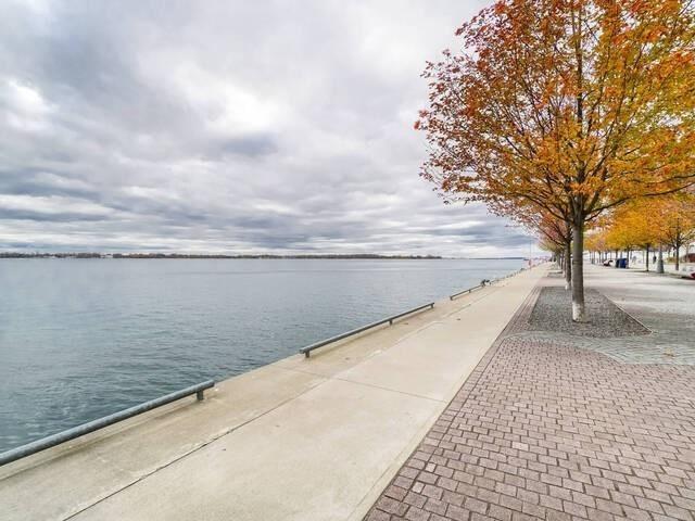 TH103 - 39 Queens Quay E Way