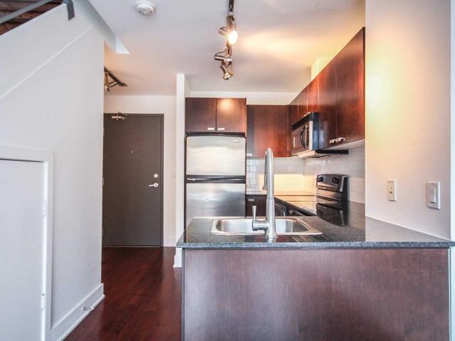 624 - 637 Lakeshore Blvd W