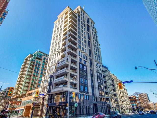 404 - 68 Yorkville Ave