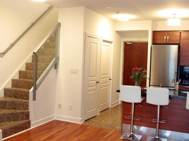 909 - 1 Avondale Ave