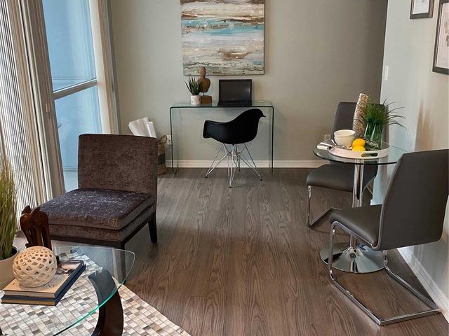 1111 - 352 Front St W