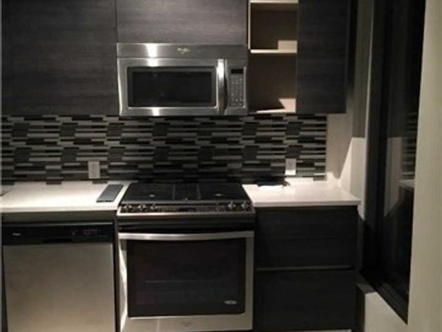 324 - 111 Bathurst St