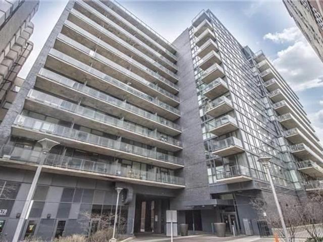 1017 - 478 King St W