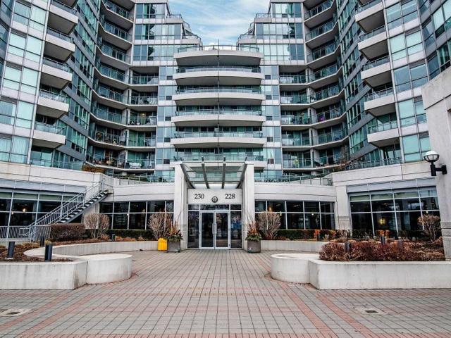 1801 - 228 Queens Quay W