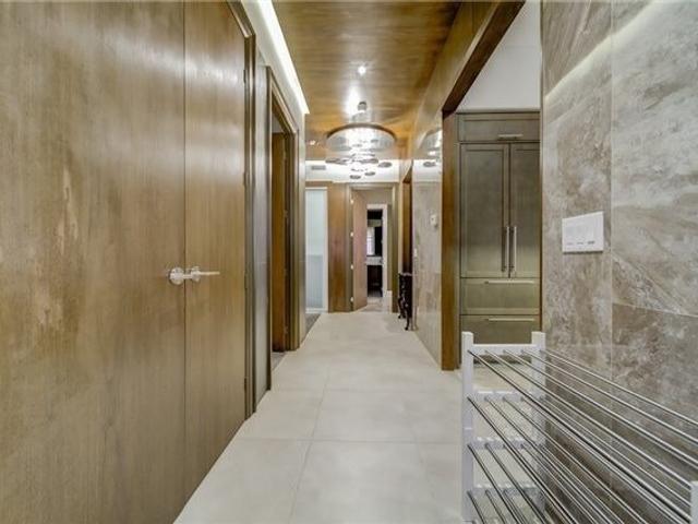 PH16 - 5 Sheppard Ave E