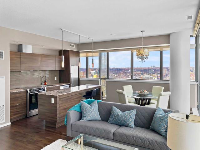 2503 - 8 Charlotte St