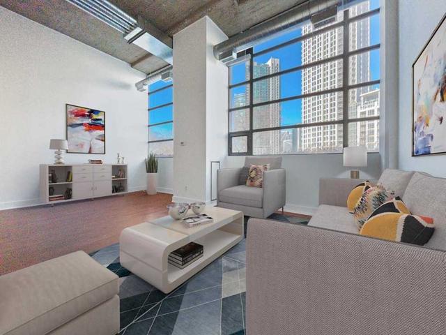 109 - 637 Lake Shore Blvd W