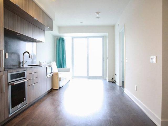 321 - 80 Vanauley St