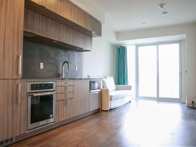 321 - 80 Vanauley St