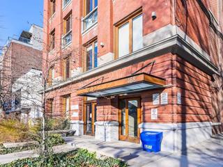 401 - 468 Wellington St W