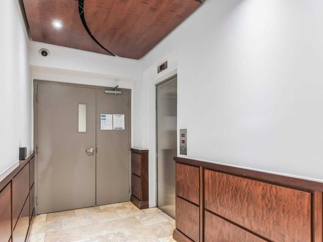 401 - 468 Wellington St W