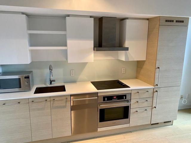 348 - 1030 King St W