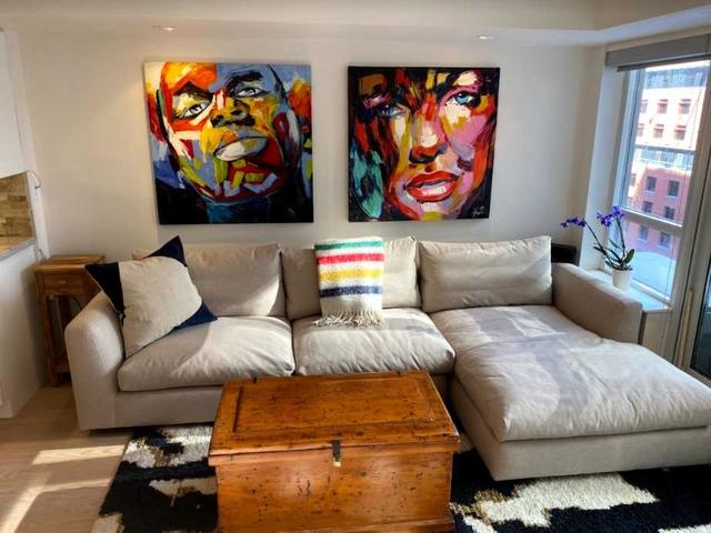 1131 - 250 Wellington St W