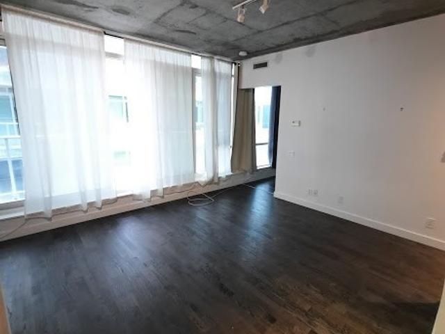 518 - 75 Portland St