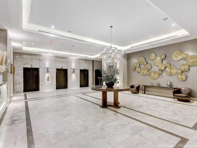 2313 - 155 Yorkville Ave