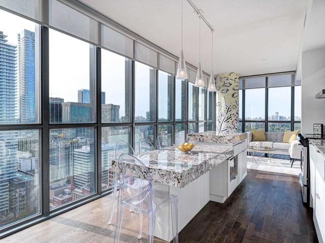 3206 - 101 Charles St E