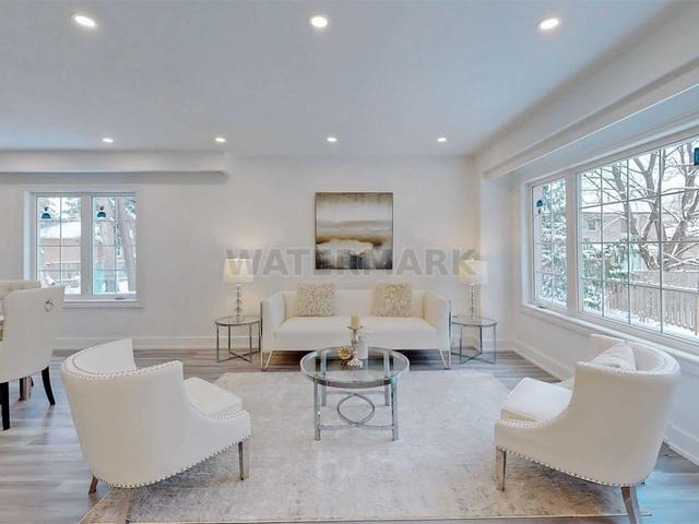 6 - 5937 Bathurst St