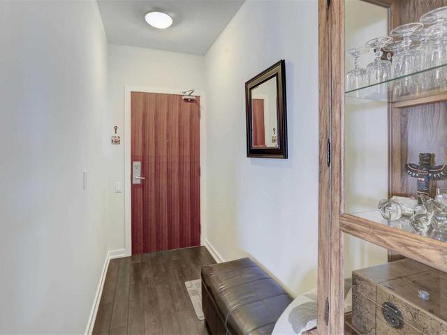 702 - 30 Canterbury Pl