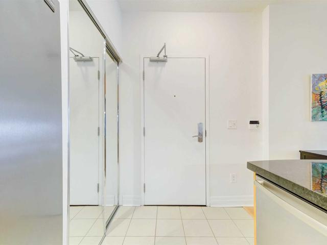 2510 - 35 Balmuto St