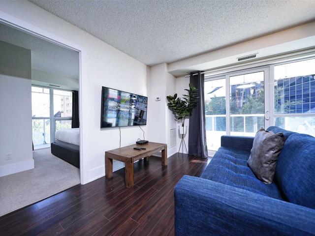 311 - 300 Front St W