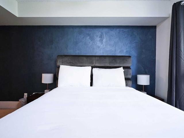 311 - 300 Front St W