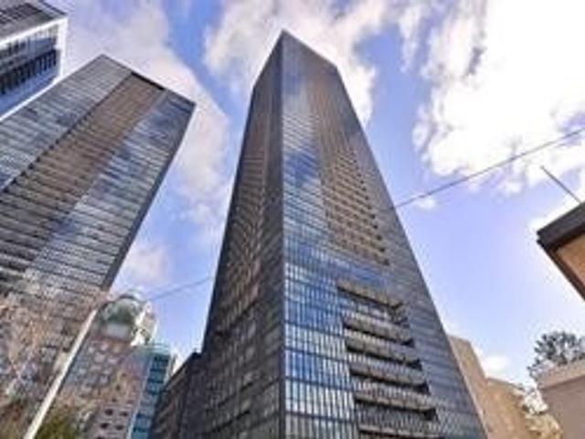 #302 - 101 Charles St E