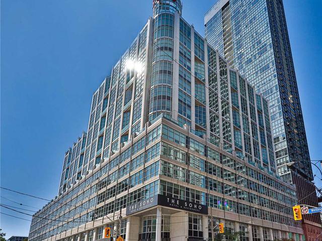 1120 - 36 Blue Jays Way