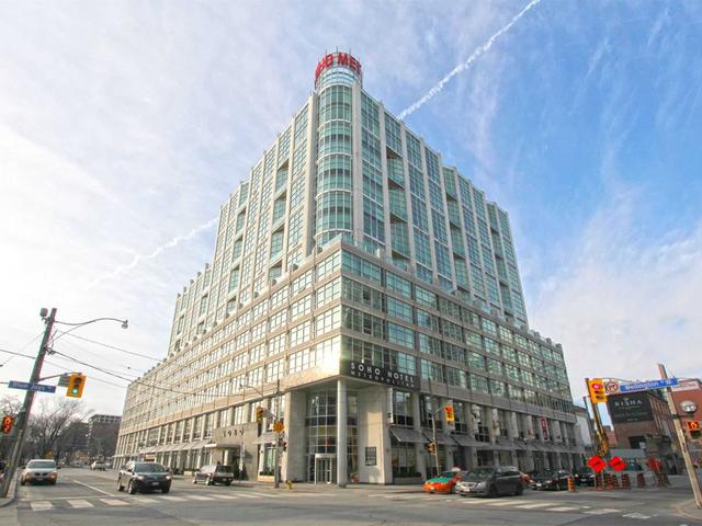 1120 - 36 Blue Jays Way