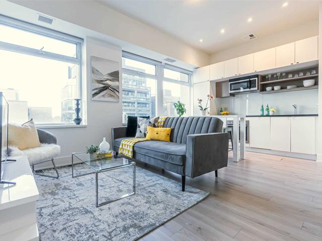 628 - 111 St Clair Ave W