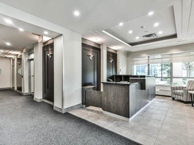 403 - 19 Avondale Ave