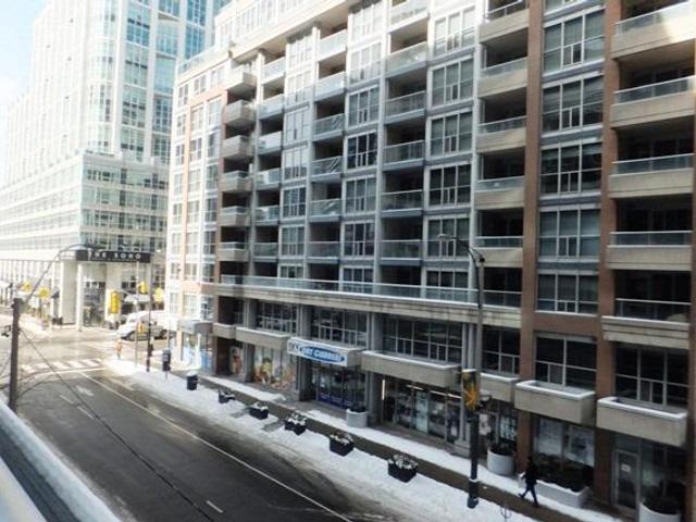 301 - 263 Wellington St