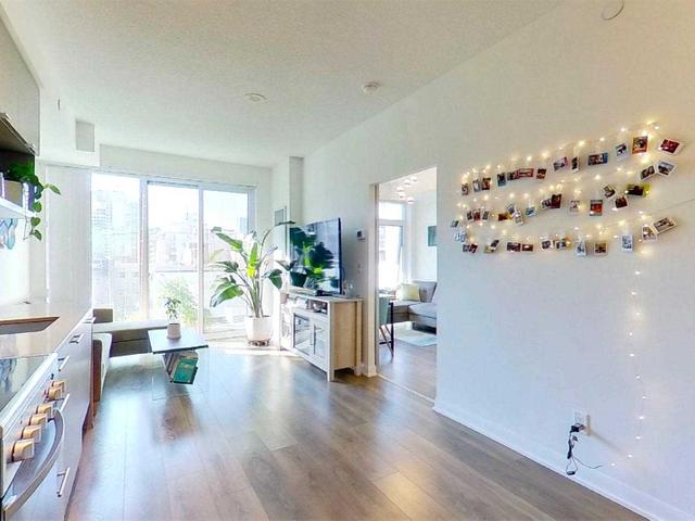 707 - 435 Richmond St W